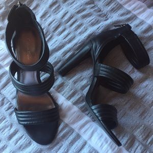 Calvin Klein “Alda” Heels 👠🖤